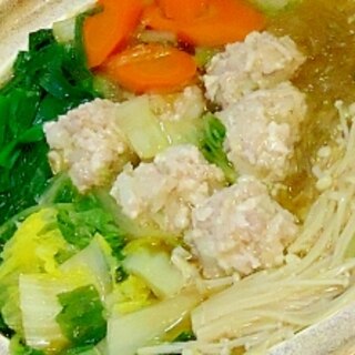 鶏団子と春雨の鶏スープ鍋